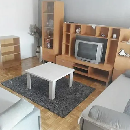 With A Parking Space - 16121 Apartman